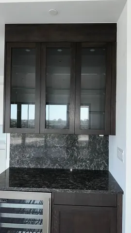 Proyecto de mueble oscuro 8